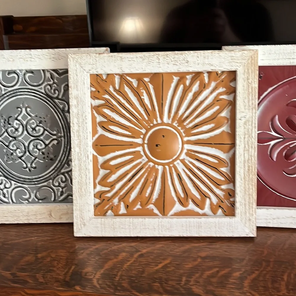 Wall Decor - Picture 3 of 9